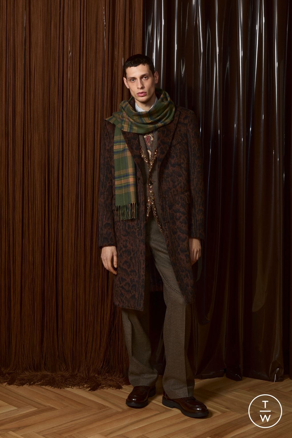 Fashion Week Milan Fall/Winter 2026 look 16 from the Etro collection menswear
