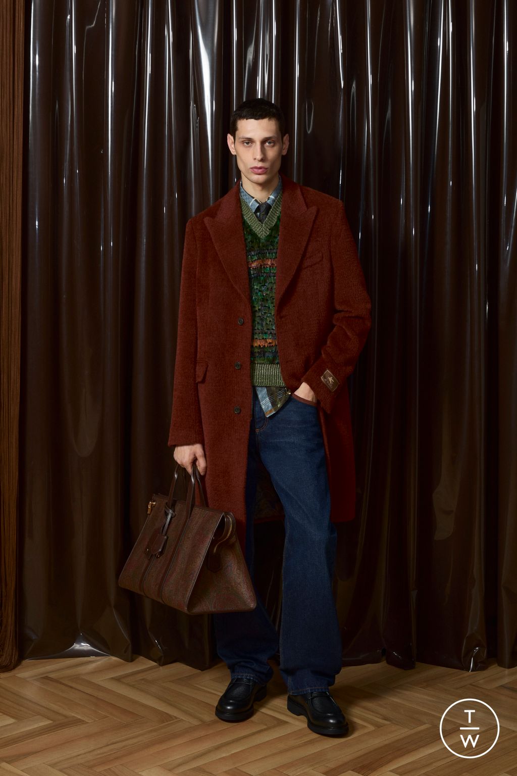 Fashion Week Milan Fall/Winter 2026 look 19 from the Etro collection menswear