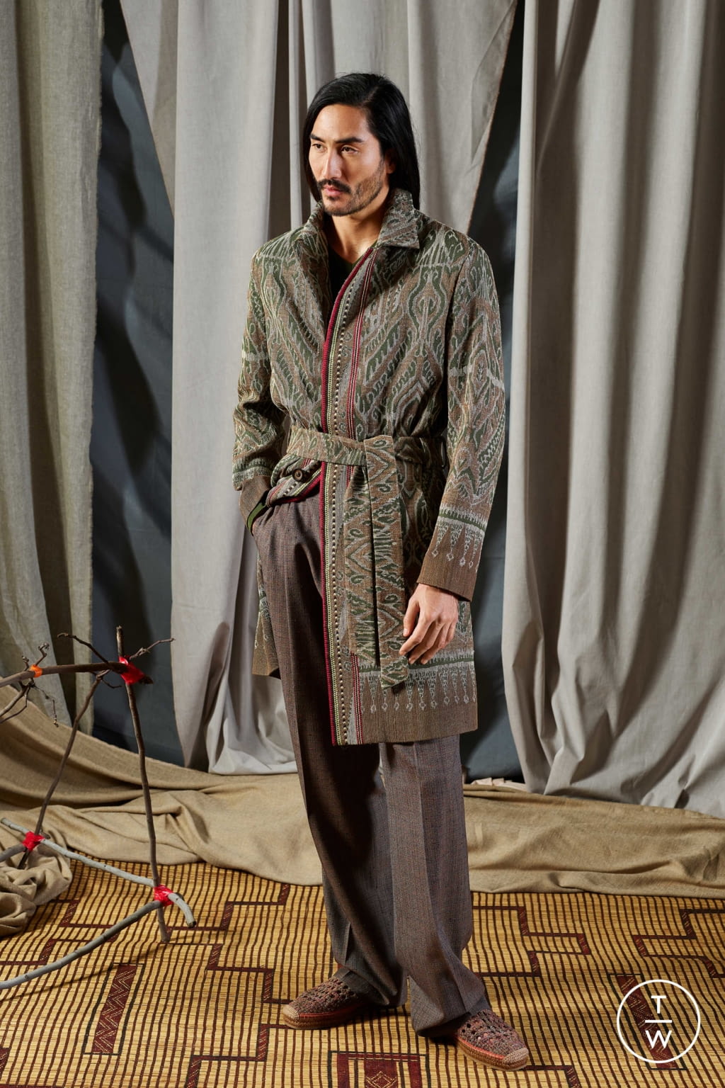 Fashion Week Milan Spring/Summer 2019 look 12 from the Etro collection 男装