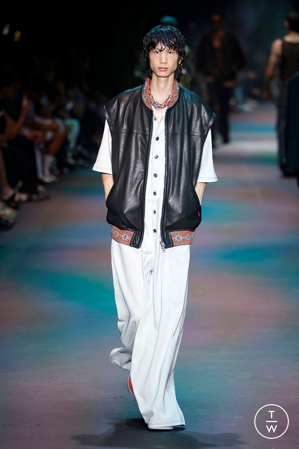 Fashion Week Milan Spring/Summer 2024 look 4 from the Etro collection 男装