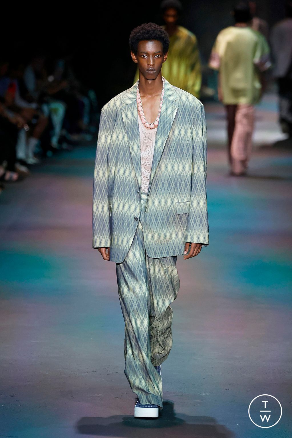 Fashion Week Milan Spring/Summer 2024 look 21 from the Etro collection 男装
