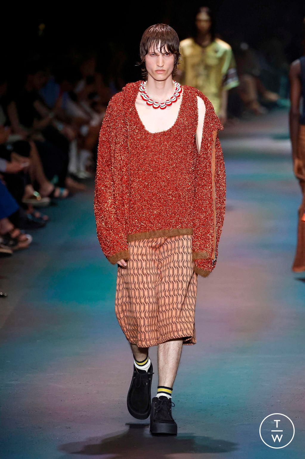 Fashion Week Milan Spring/Summer 2024 look 30 from the Etro collection menswear