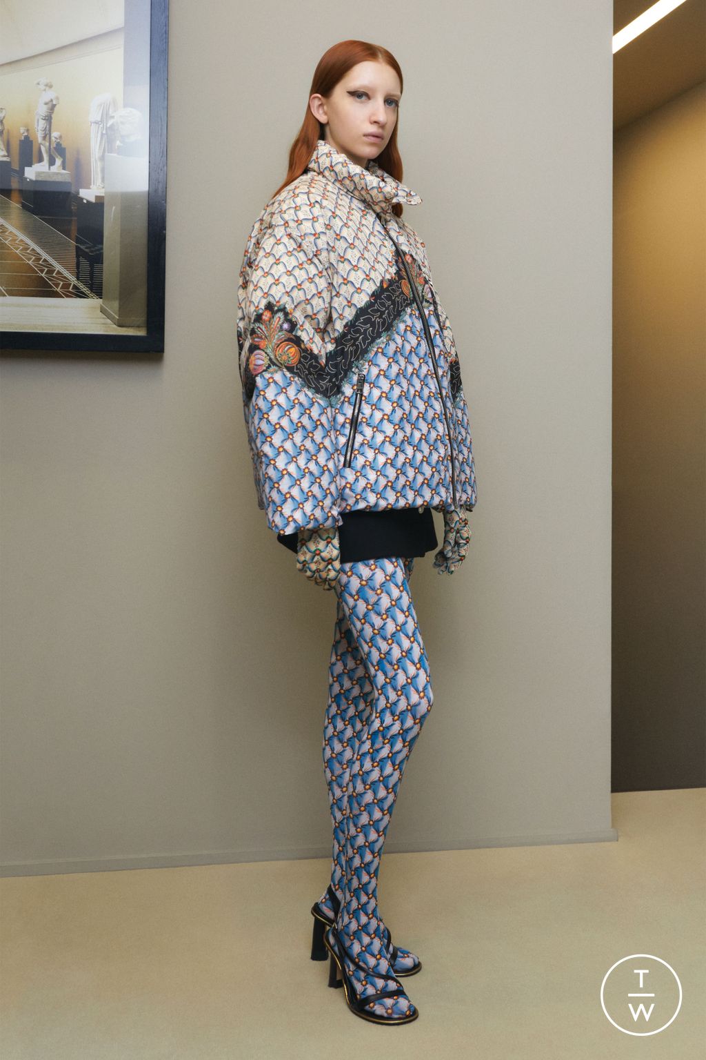 Fashion Week Milan Pre-Fall 2023 look 37 from the Etro collection 女装