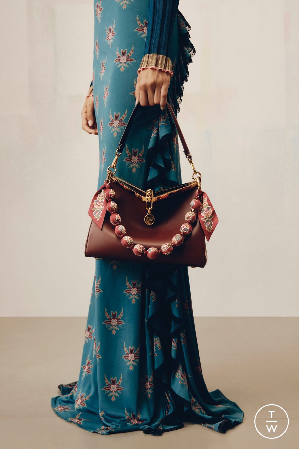 Fashion Week Milan Pre-Fall 2025 look 13 from the Etro collection womenswear