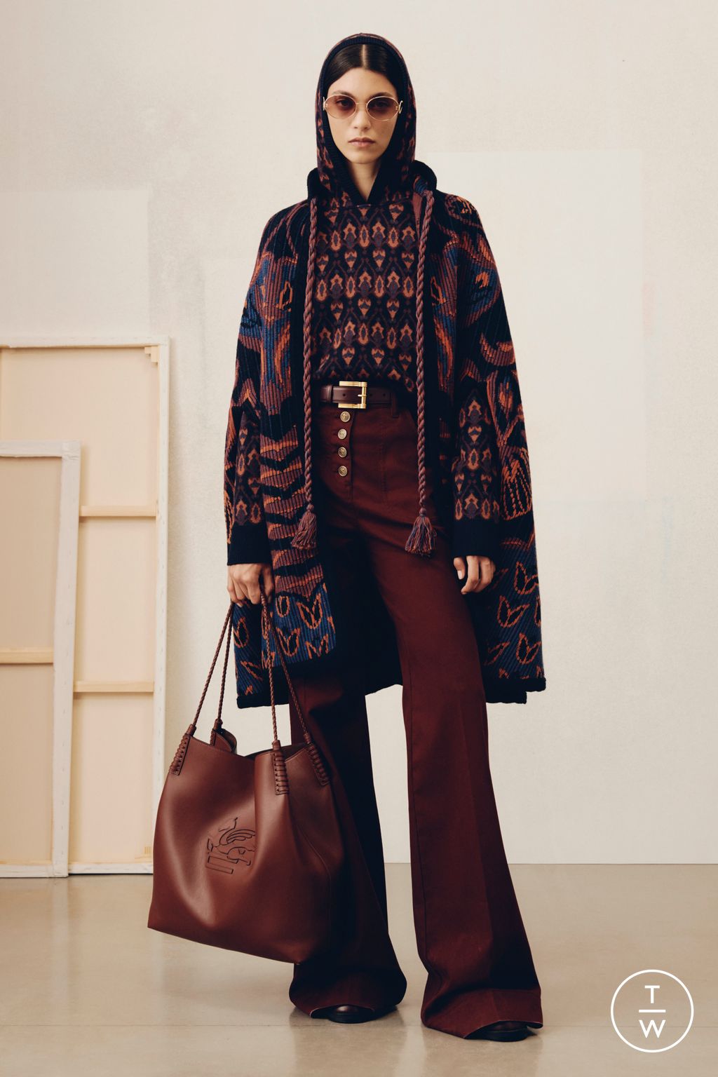 Fashion Week Milan Pre-Fall 2025 look 19 from the Etro collection womenswear