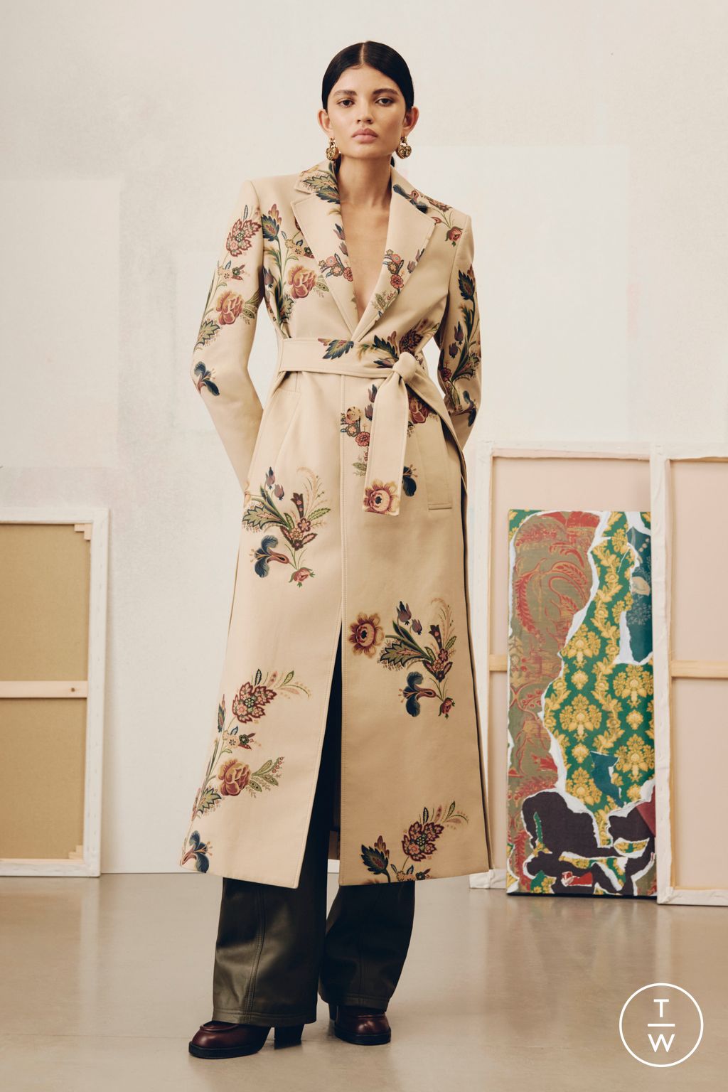 Fashion Week Milan Pre-Fall 2025 look 34 from the Etro collection womenswear