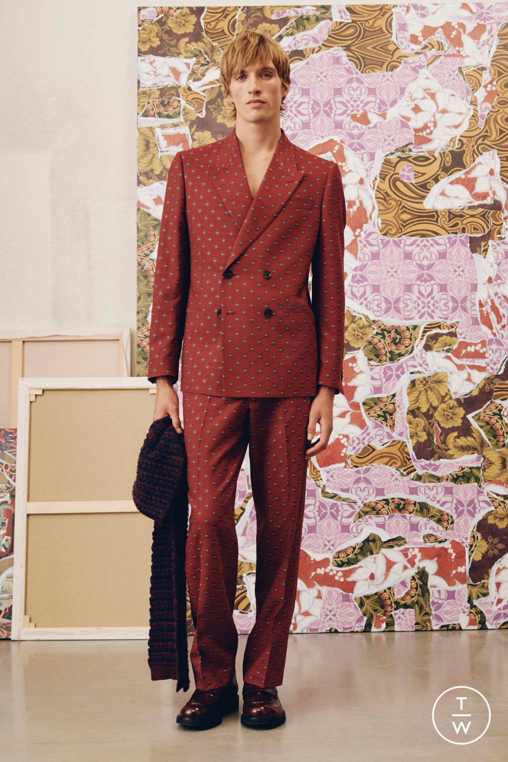 Fashion Week Milan Pre-Fall 2025 look 42 from the Etro collection womenswear