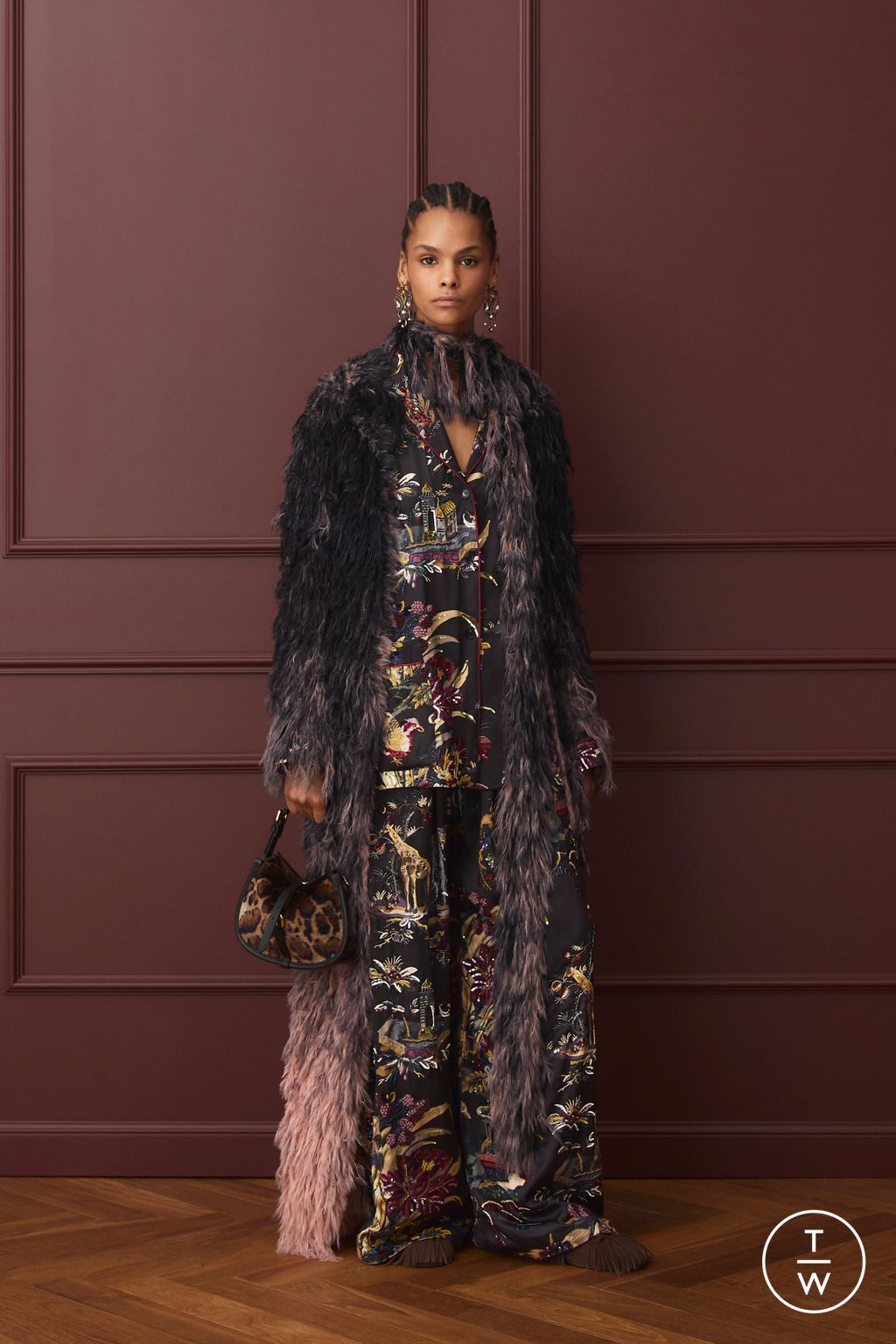 Fashion Week Milan Pre-Fall 2026 look 33 from the Etro collection womenswear