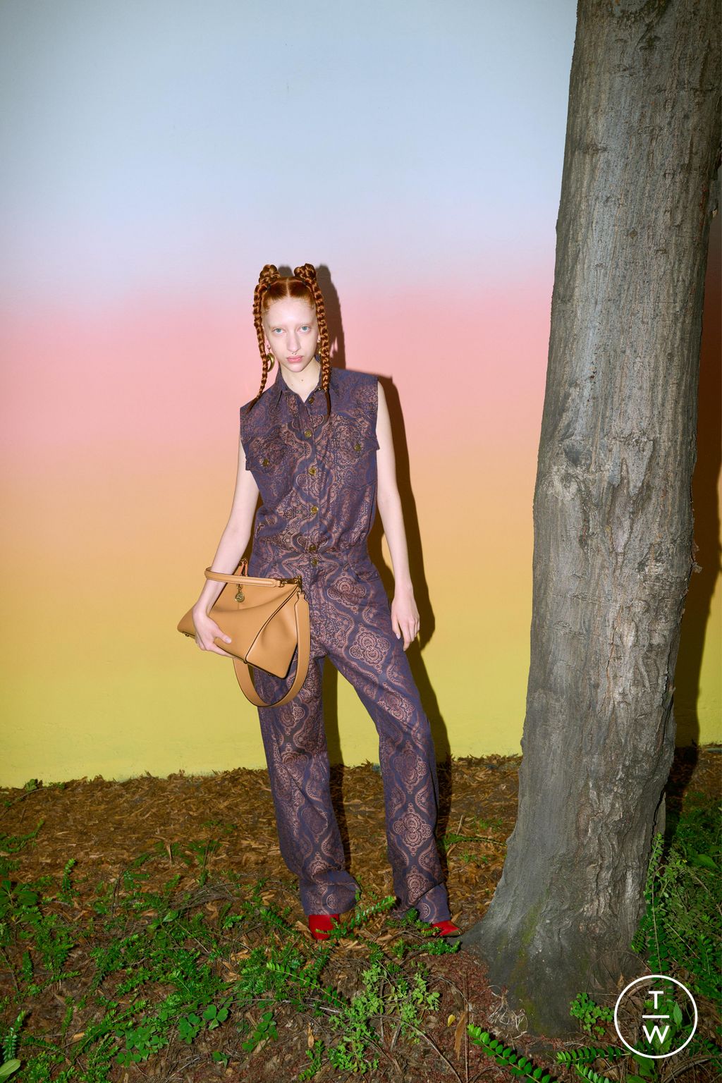 Fashion Week Milan Resort 2024 look 1 from the Etro collection 女装