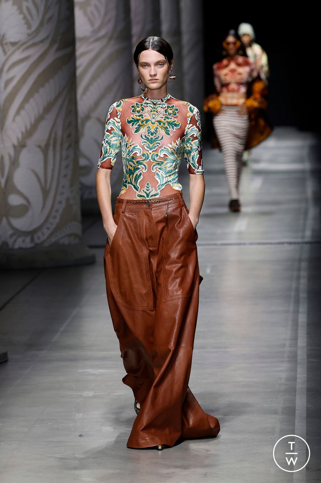 Fashion Week Milan Spring/Summer 2024 look 10 de la collection Etro womenswear