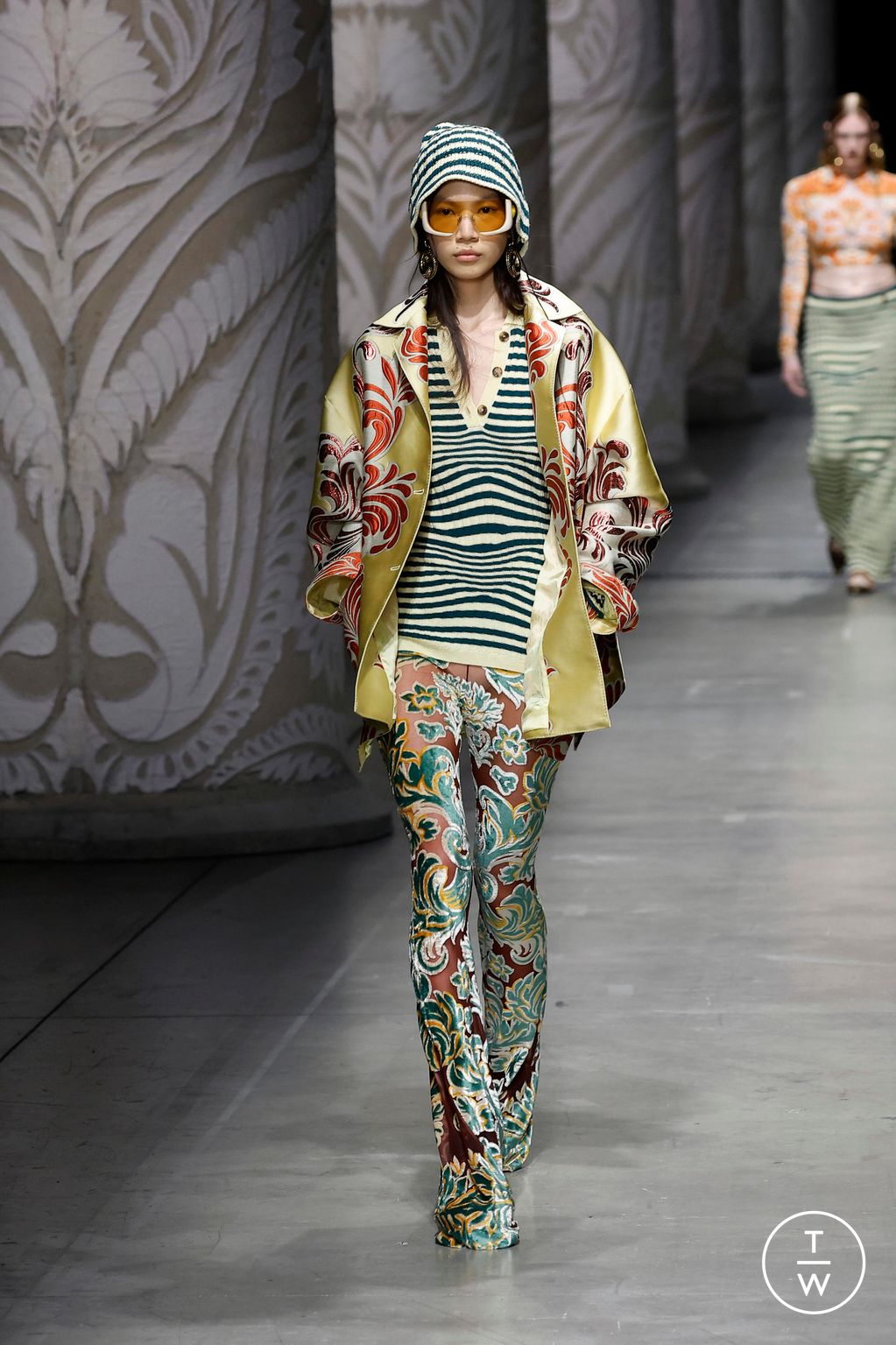 Fashion Week Milan Spring/Summer 2024 look 12 from the Etro collection 女装