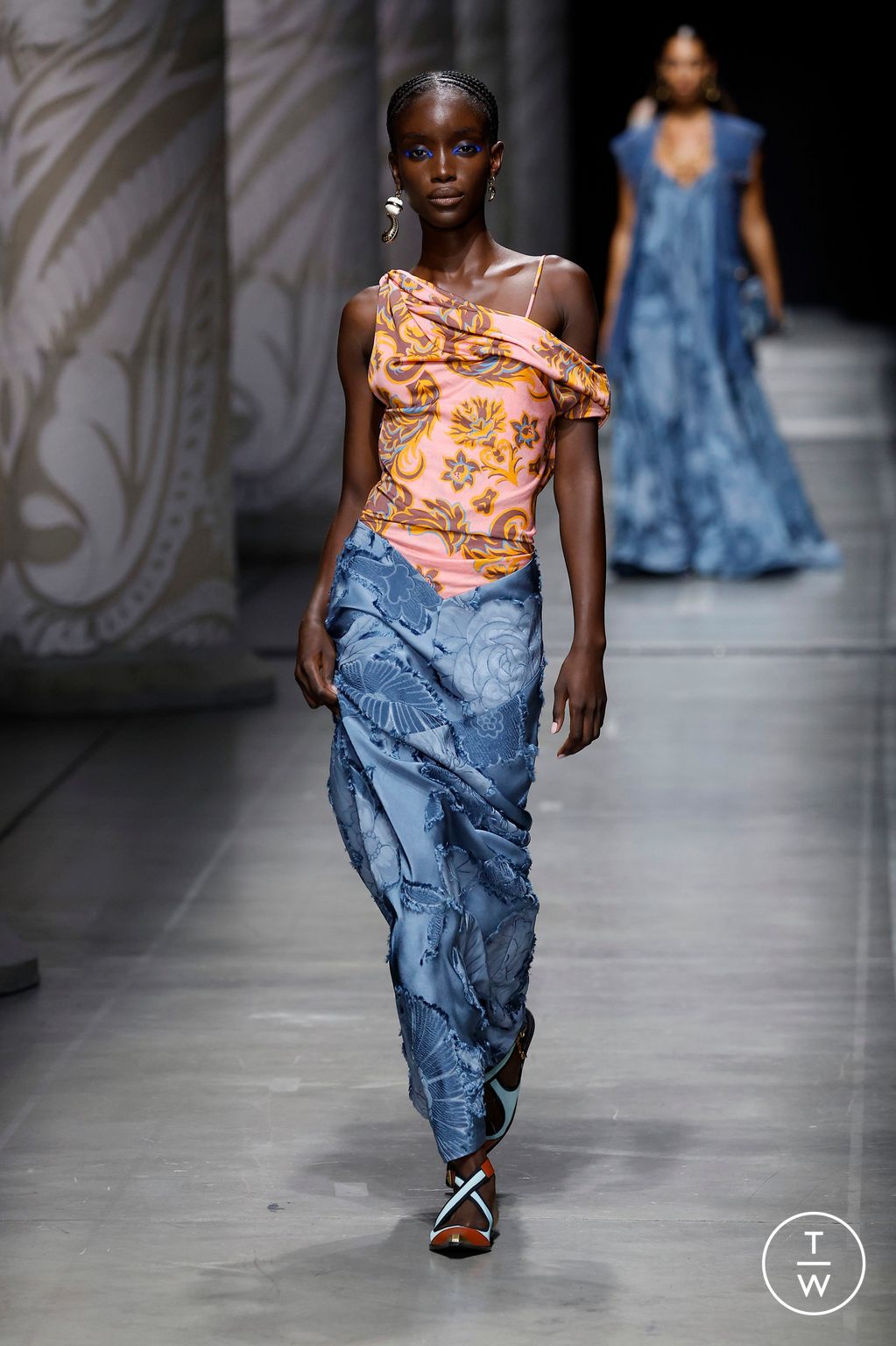 Fashion Week Milan Spring/Summer 2024 look 18 de la collection Etro womenswear