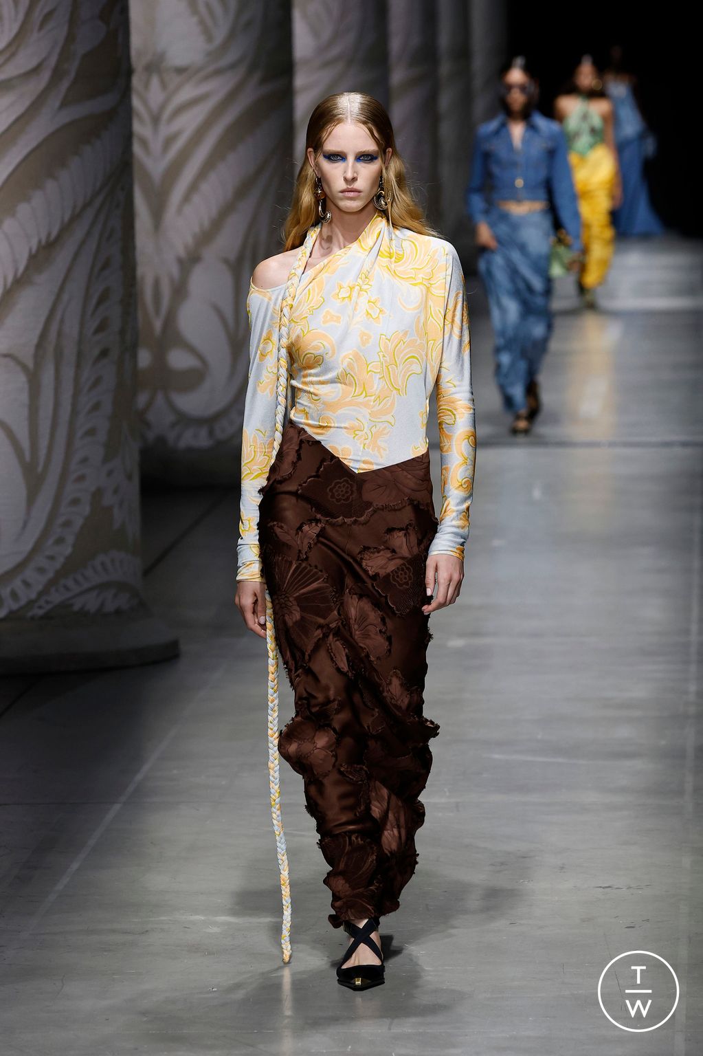 Fashion Week Milan Spring/Summer 2024 look 20 from the Etro collection 女装