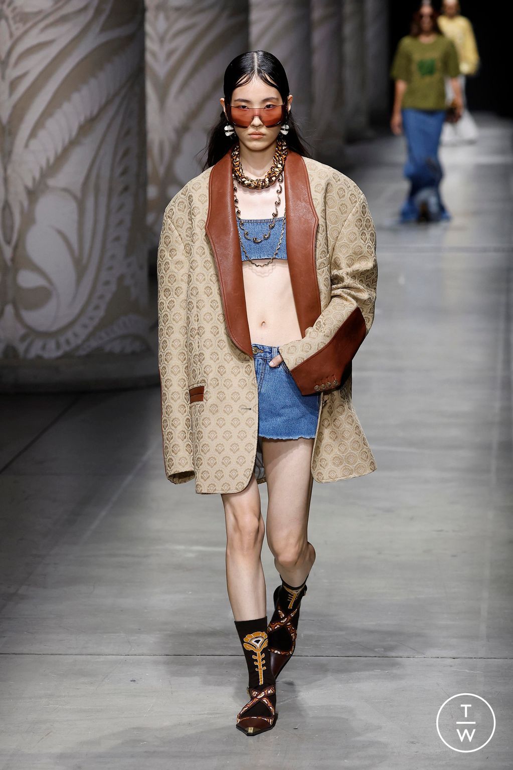 Fashion Week Milan Spring/Summer 2024 look 30 from the Etro collection 女装