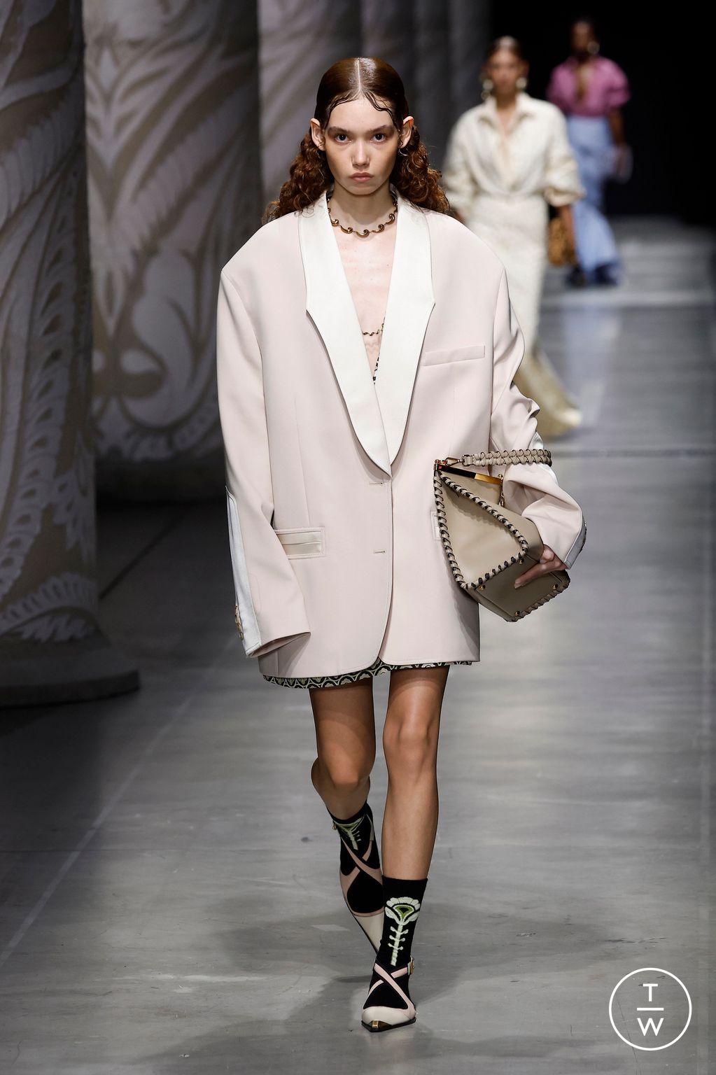 Fashion Week Milan Spring/Summer 2024 look 33 from the Etro collection 女装