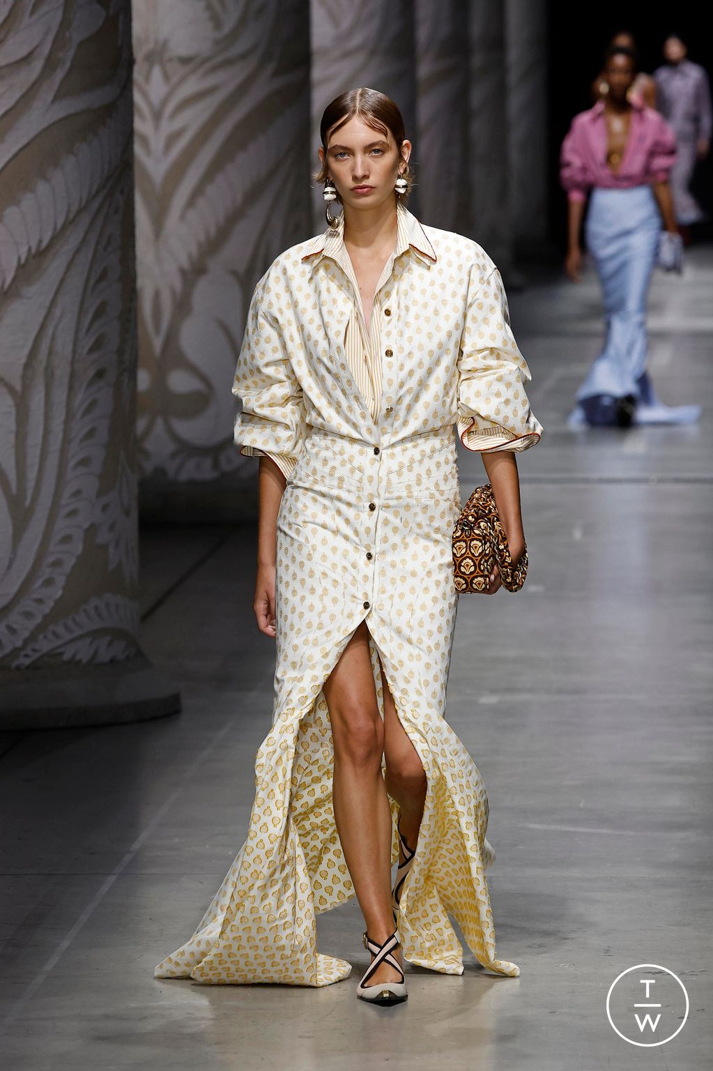 Fashion Week Milan Spring/Summer 2024 look 34 from the Etro collection womenswear