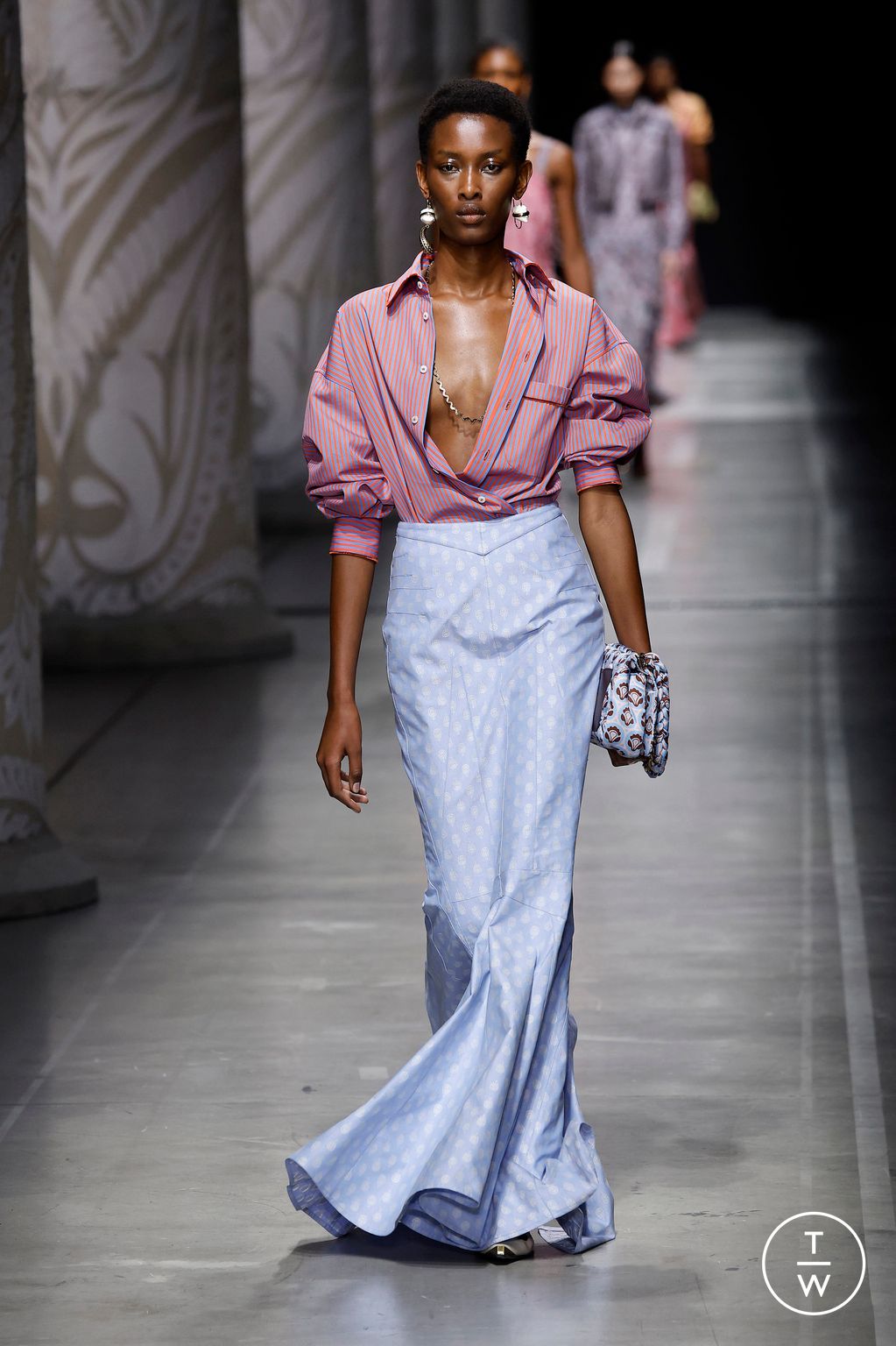 Fashion Week Milan Spring/Summer 2024 look 35 from the Etro collection womenswear