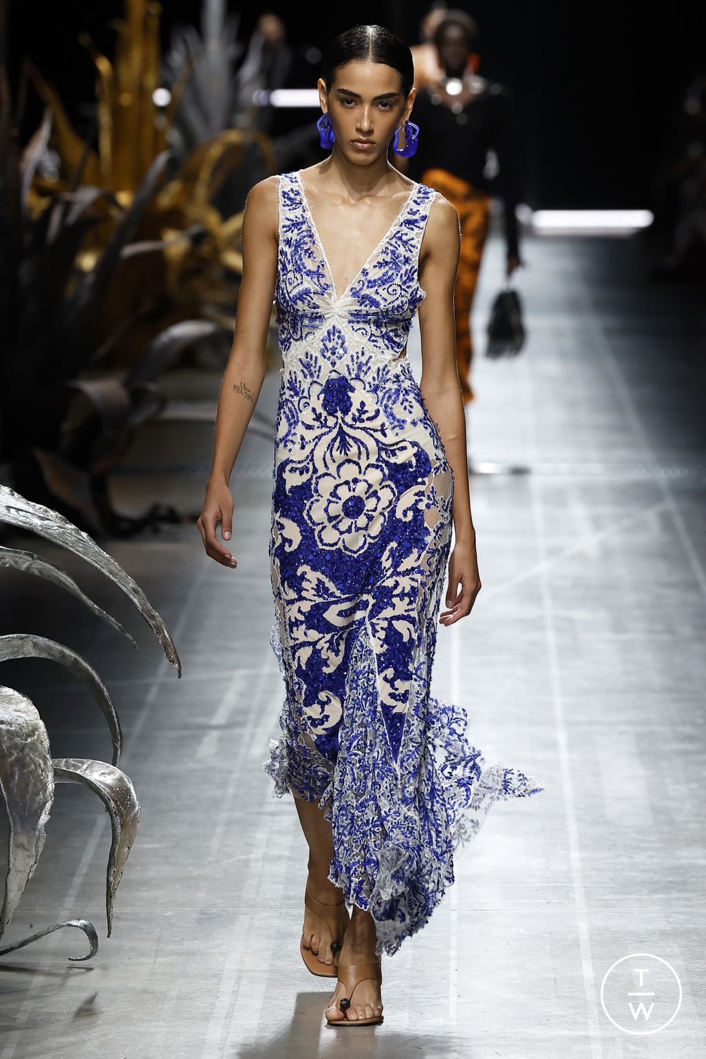 Fashion Week Milan Spring-Summer 2025 look 2 from the Etro collection womenswear