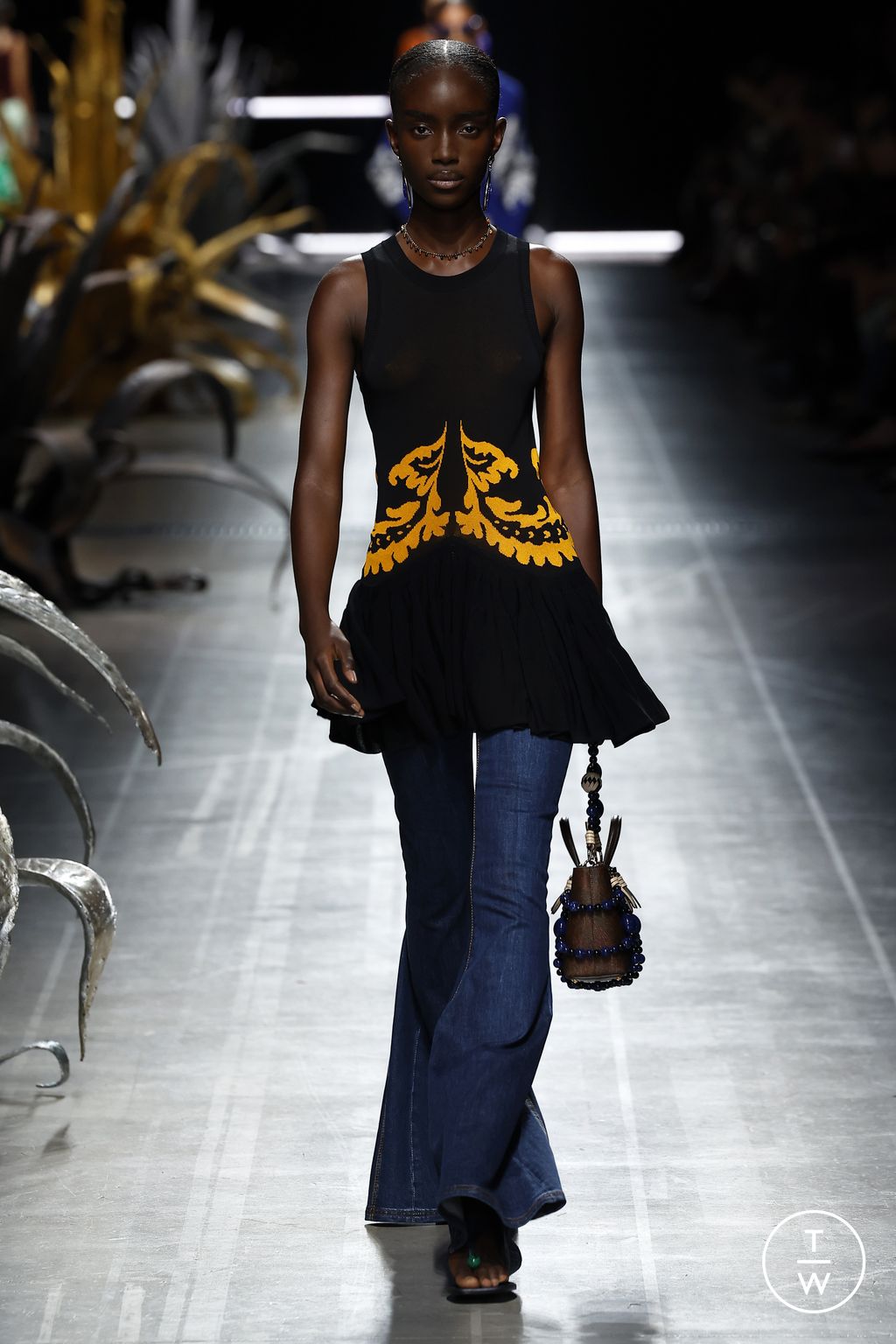 Fashion Week Milan Spring/Summer 2025 look 11 from the Etro collection womenswear