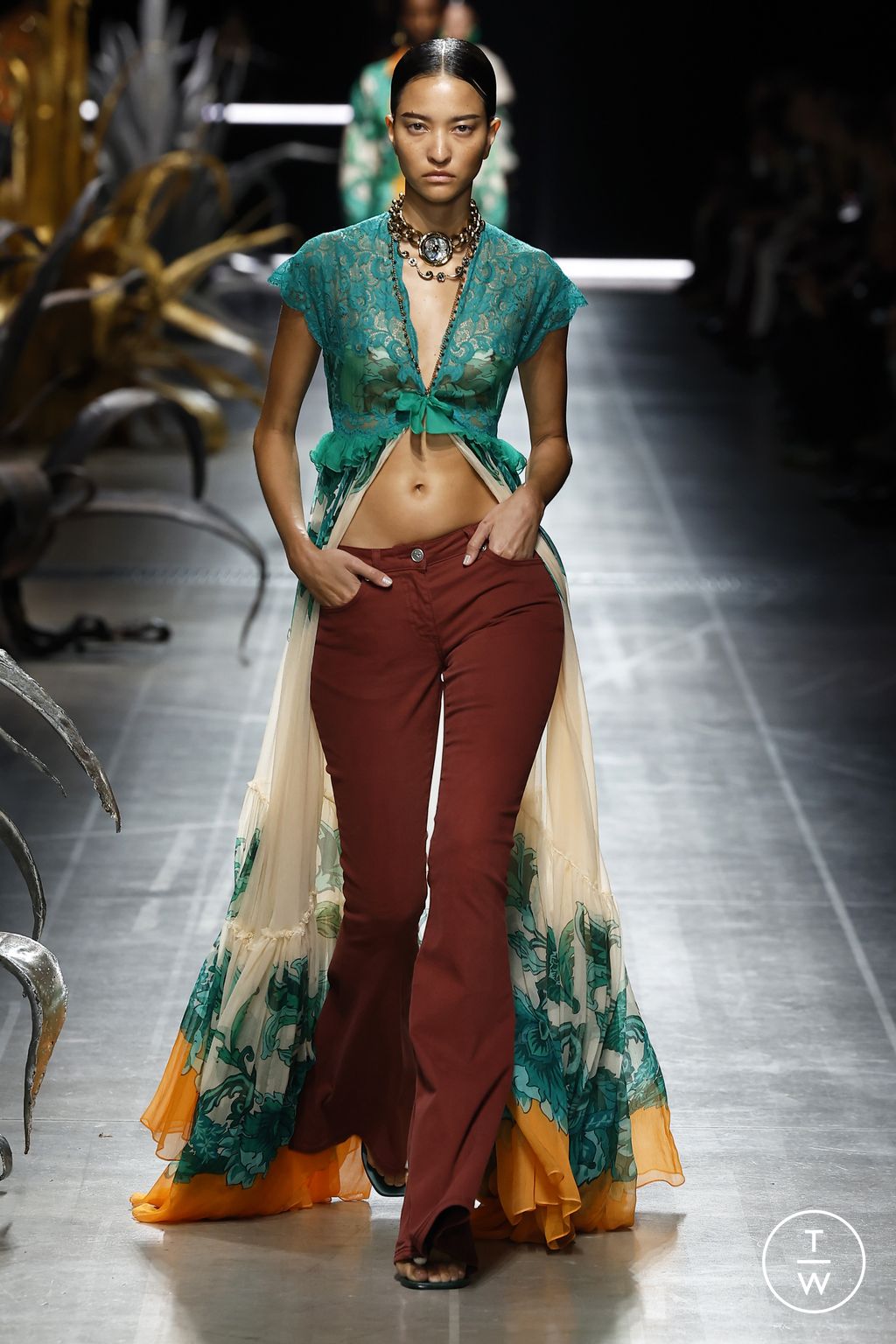 Fashion Week Milan Spring/Summer 2025 look 23 from the Etro collection womenswear
