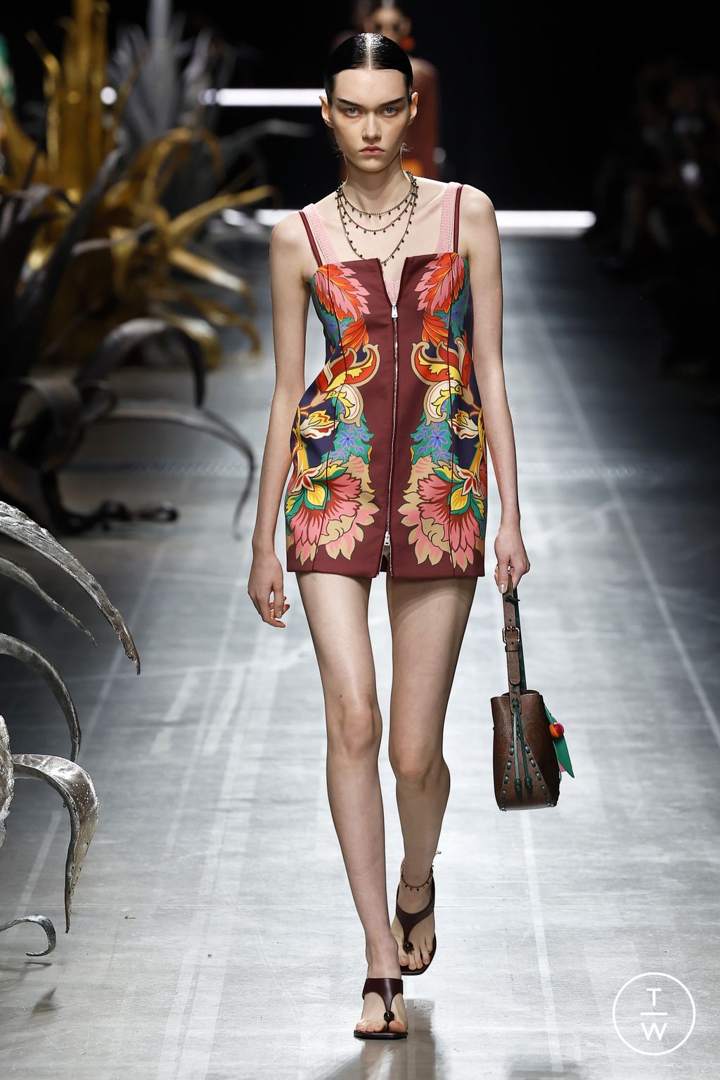 Fashion Week Milan Spring/Summer 2025 look 28 from the Etro collection womenswear