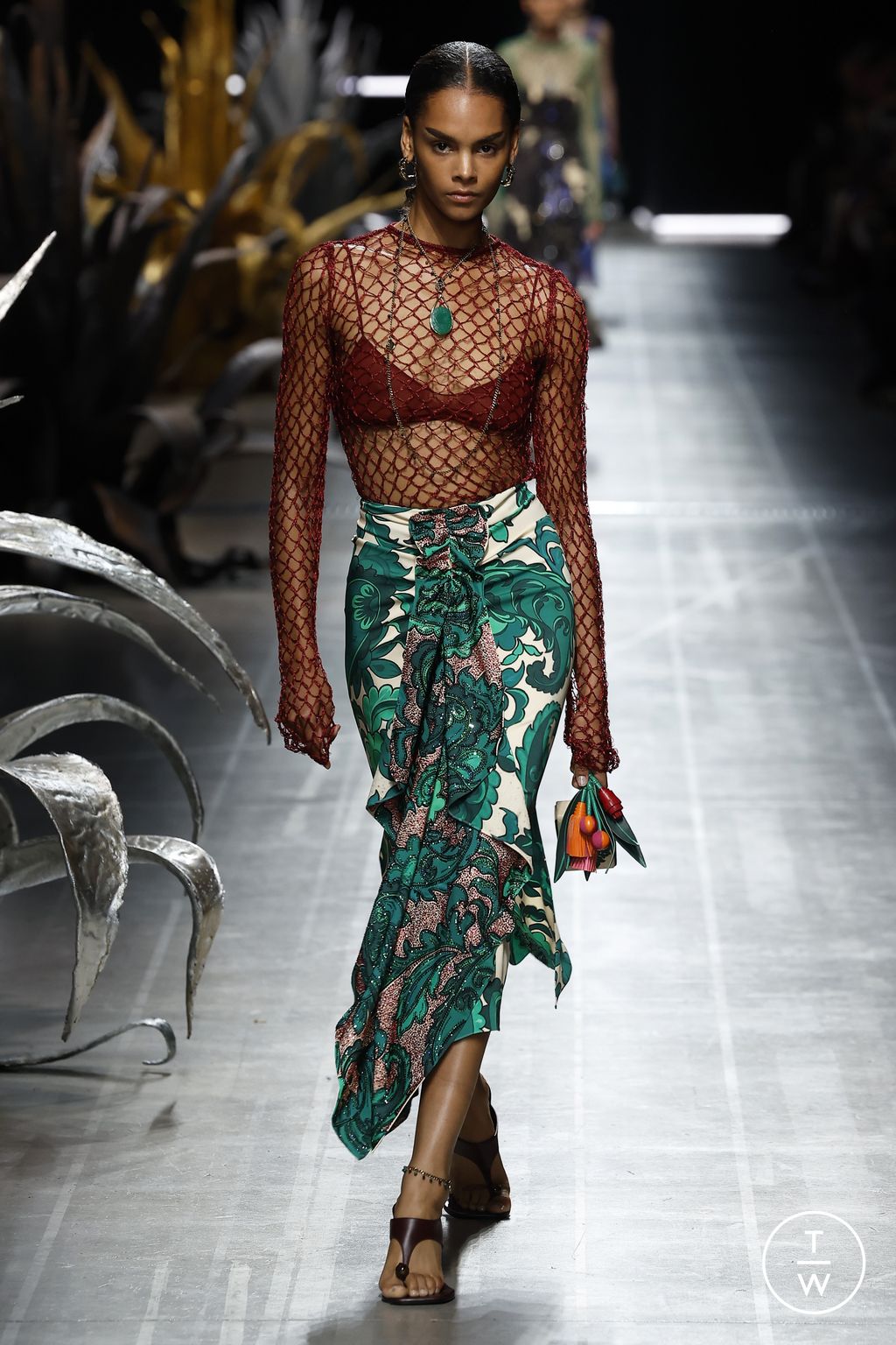Fashion Week Milan Spring-Summer 2025 look 33 from the Etro collection womenswear
