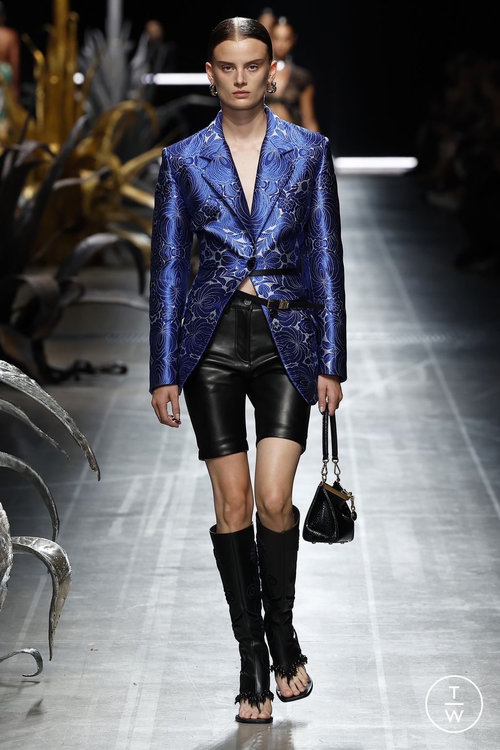 Fashion Week Milan Spring/Summer 2025 look 37 from the Etro collection womenswear