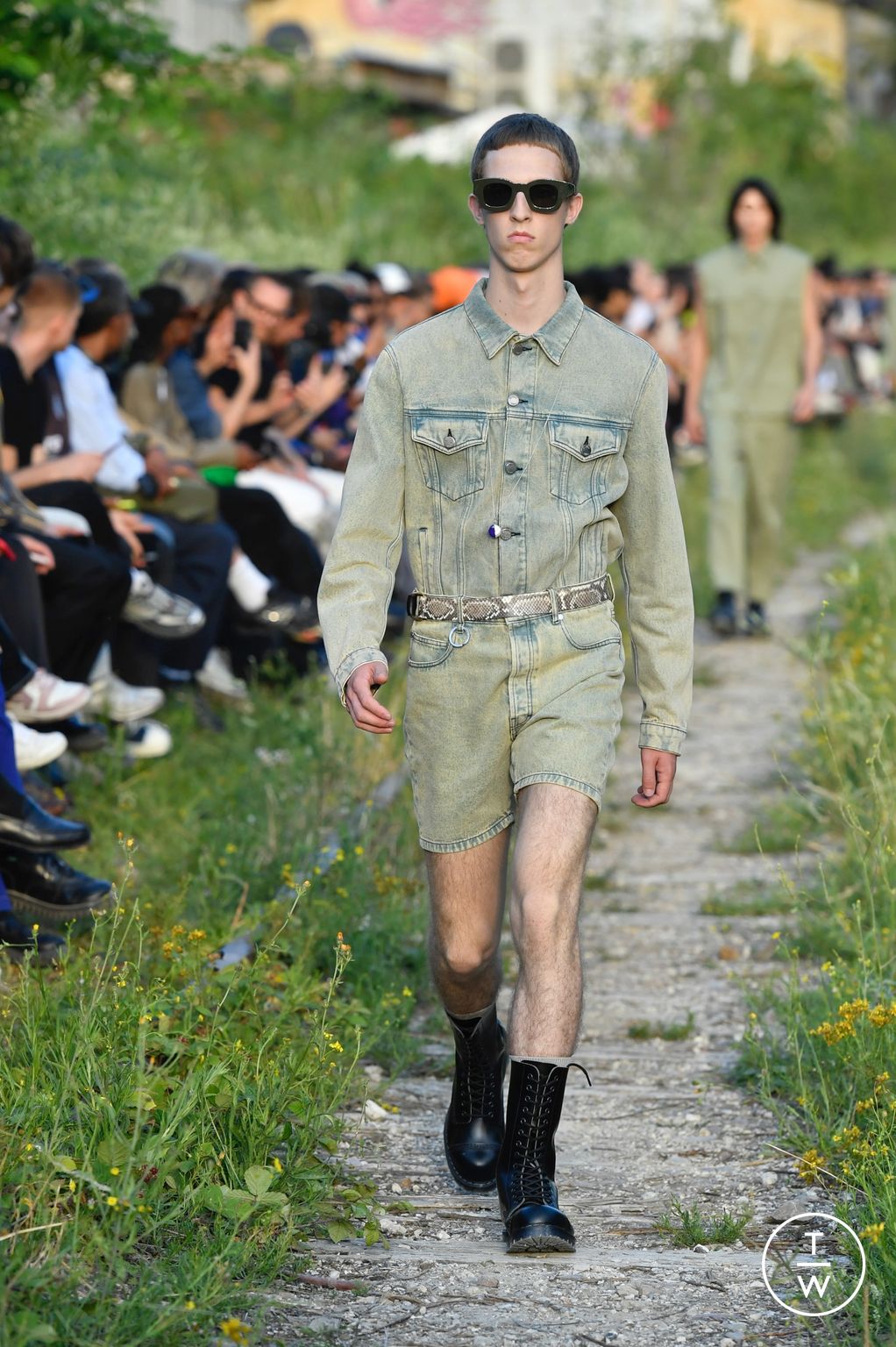 Fashion Week Paris Spring/Summer 2023 look 13 from the Études collection menswear