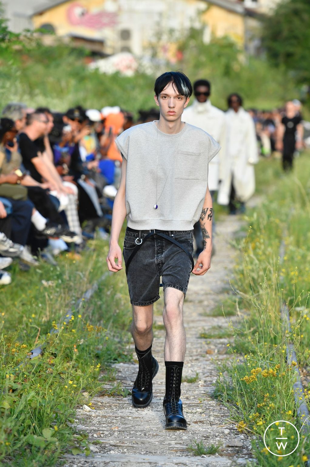 Fashion Week Paris Spring/Summer 2023 look 25 from the Études collection menswear