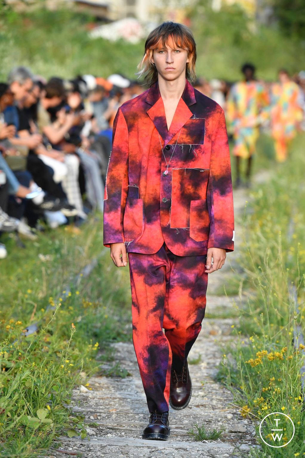 Fashion Week Paris Spring/Summer 2023 look 33 from the Études collection 男装