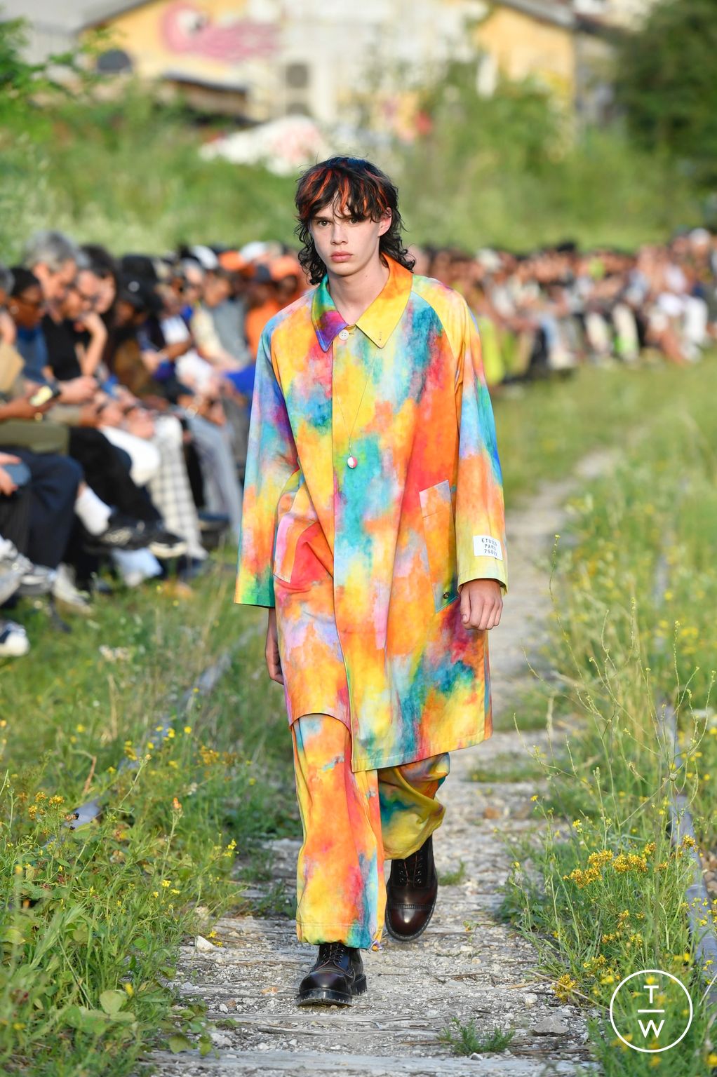 Fashion Week Paris Spring/Summer 2023 look 35 from the Études collection 男装
