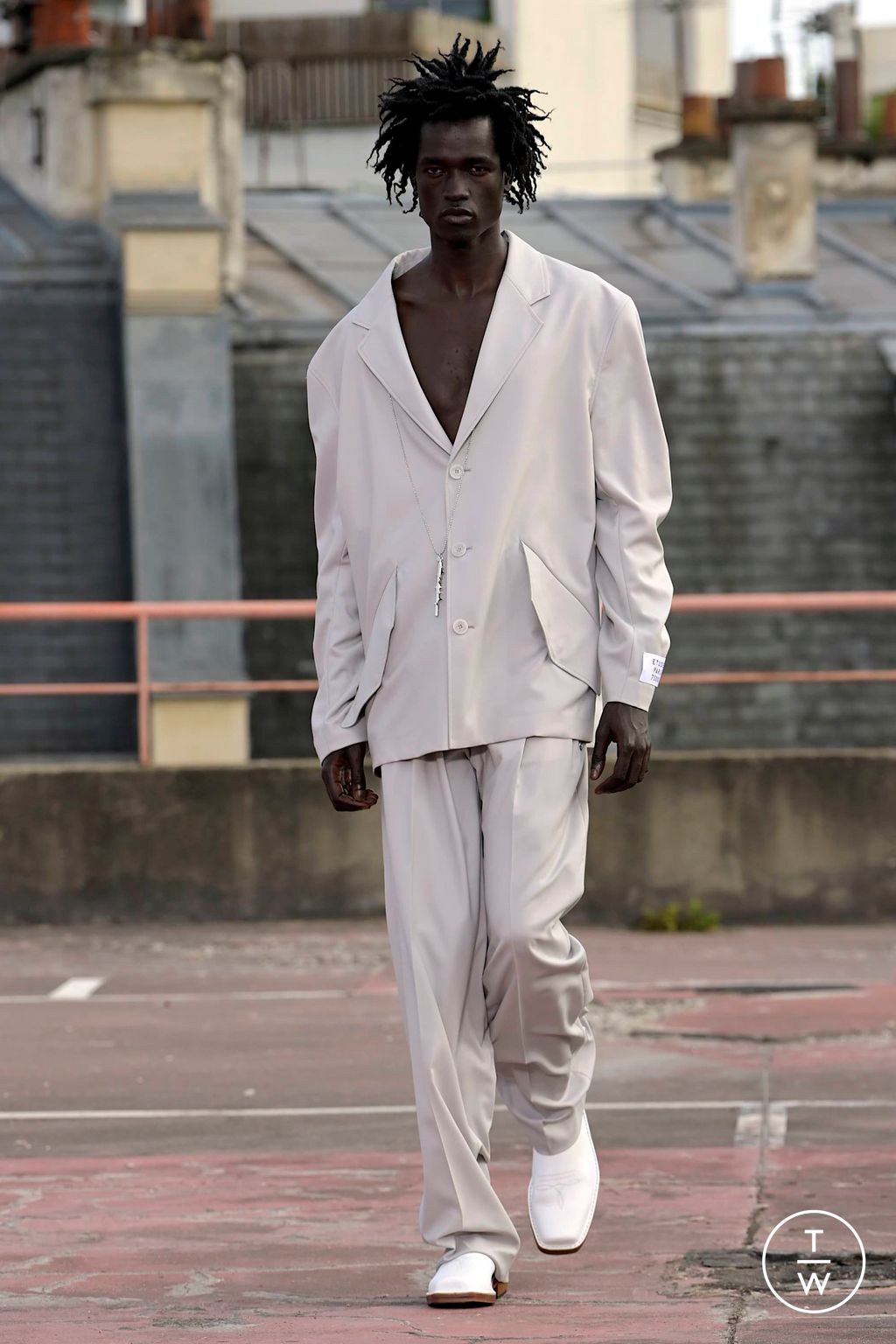 Fashion Week Paris Spring/Summer 2024 look 6 from the Études collection menswear