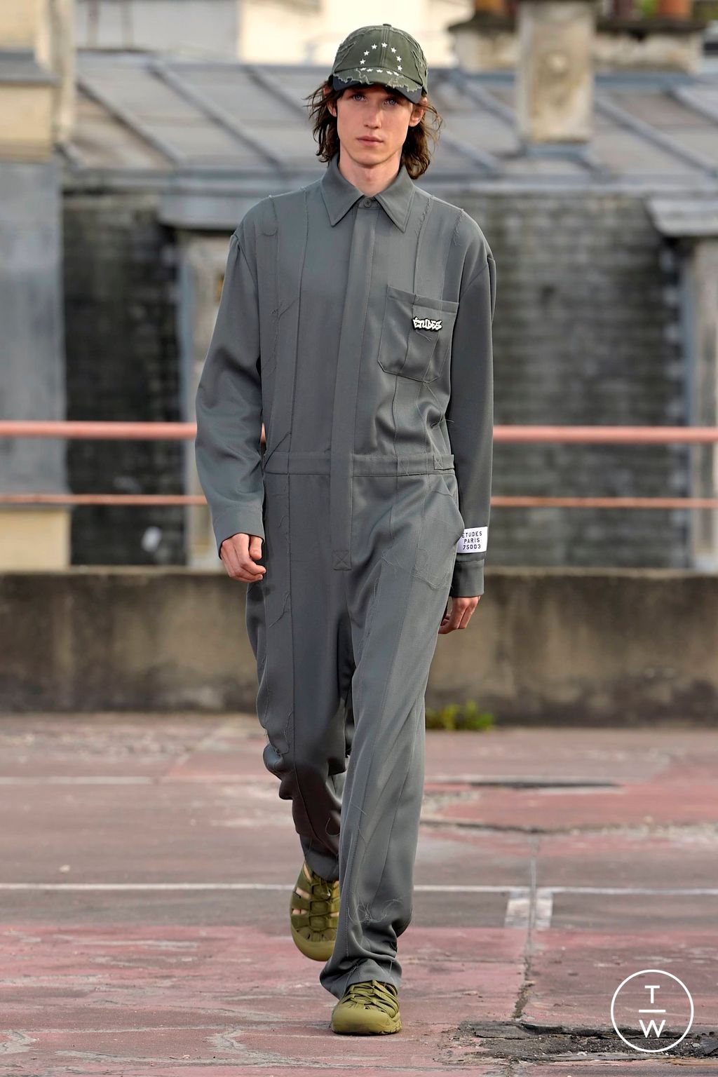 Fashion Week Paris Spring/Summer 2024 look 15 from the Études collection menswear