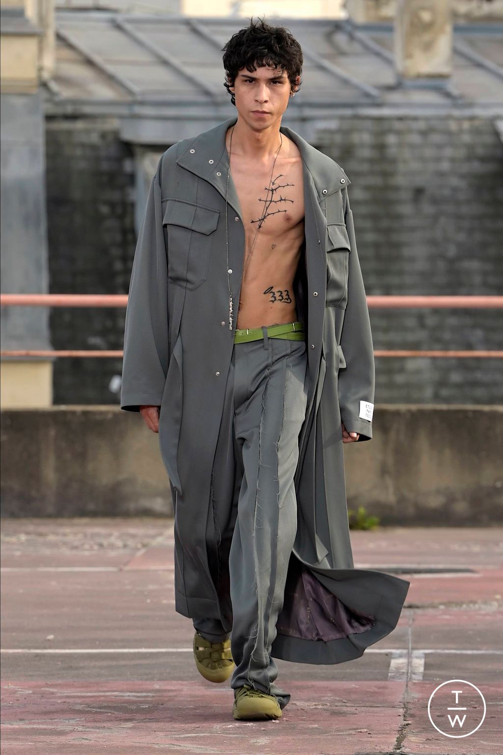 Fashion Week Paris Spring/Summer 2024 look 17 from the Études collection menswear