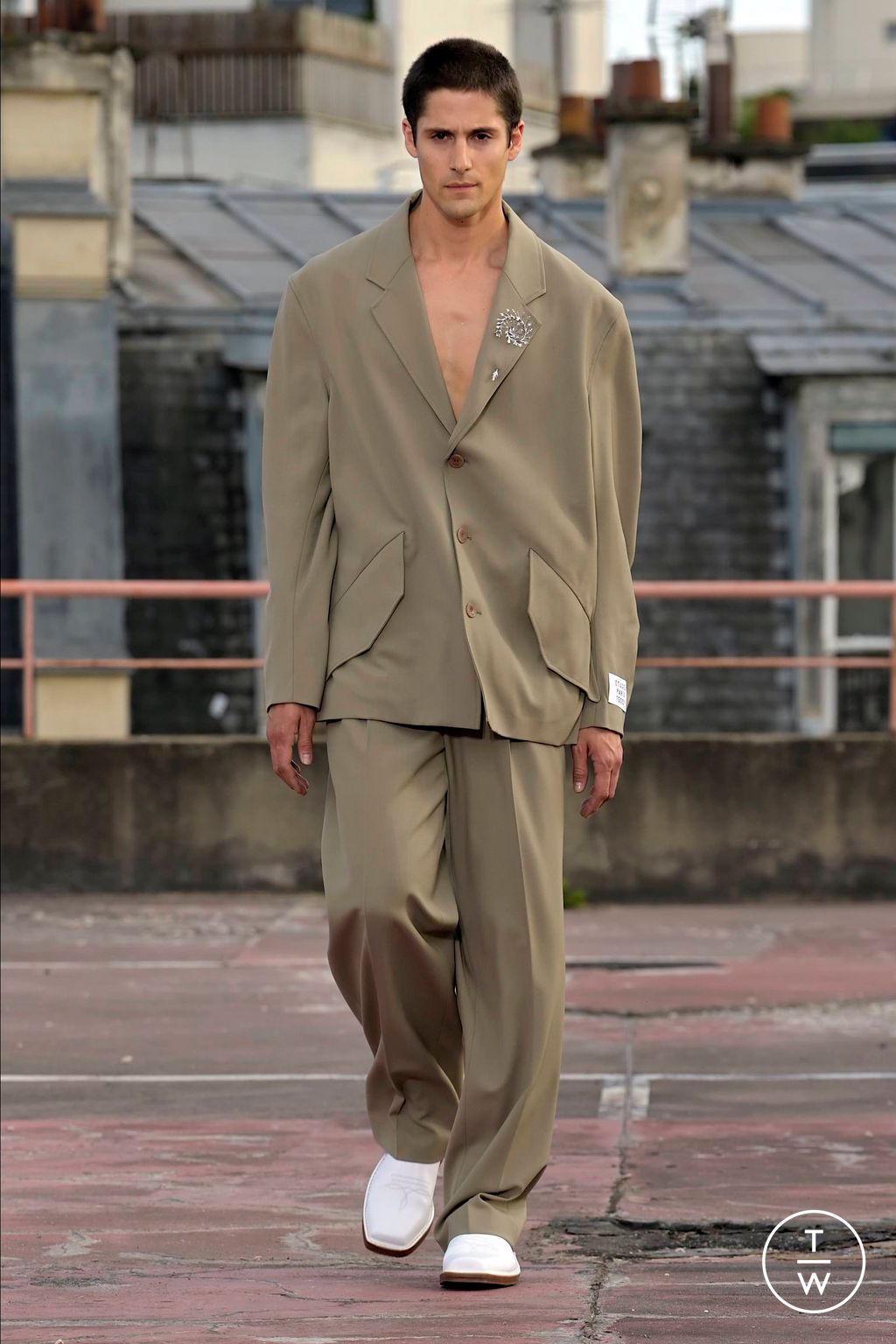 Fashion Week Paris Spring/Summer 2024 look 22 from the Études collection menswear