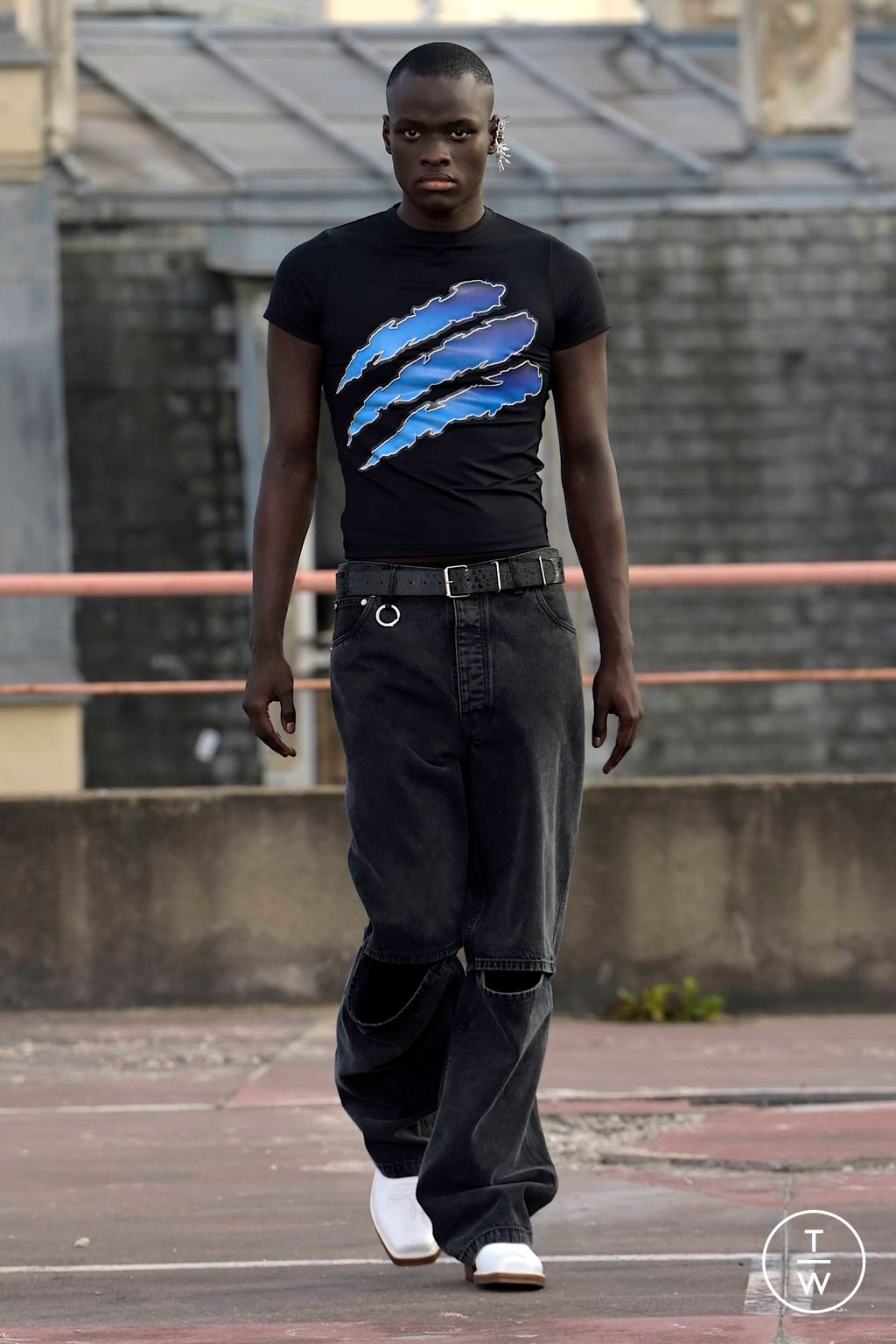 Fashion Week Paris Spring/Summer 2024 look 26 from the Études collection menswear