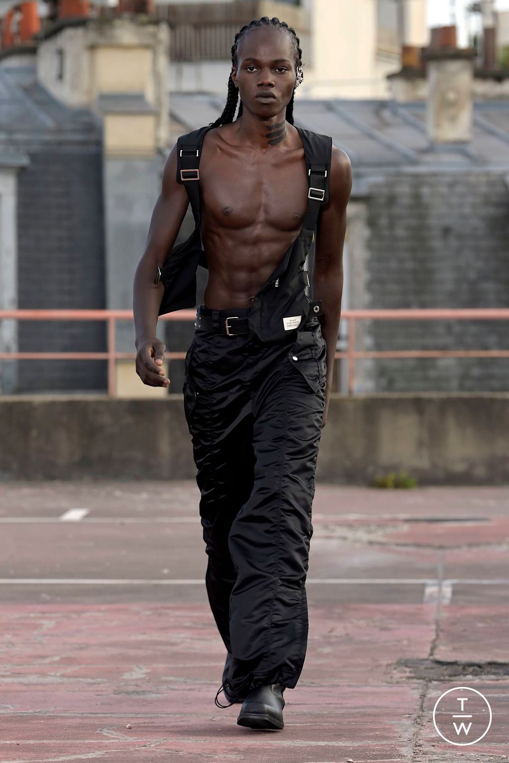 Fashion Week Paris Spring/Summer 2024 look 31 from the Études collection menswear