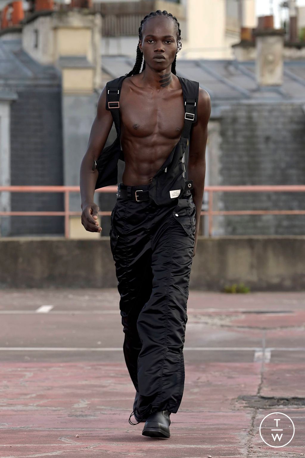 Fashion Week Paris Spring/Summer 2024 look 31 from the Études Studio collection menswear