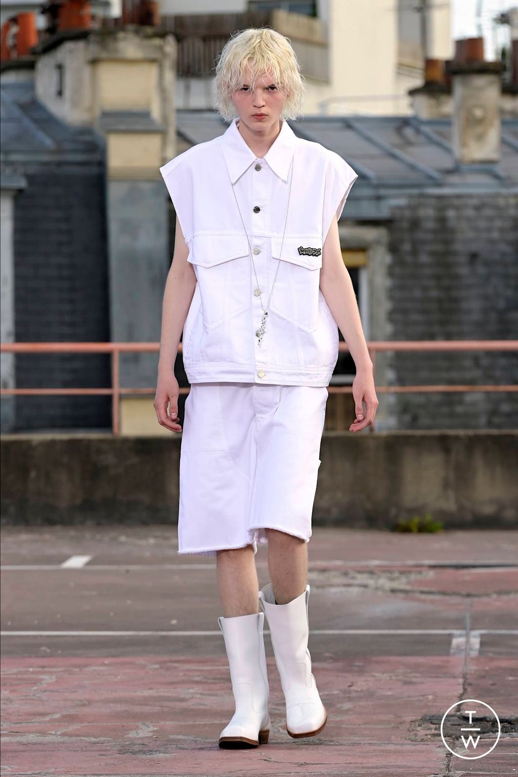 Fashion Week Paris Spring/Summer 2024 look 41 from the Études collection menswear