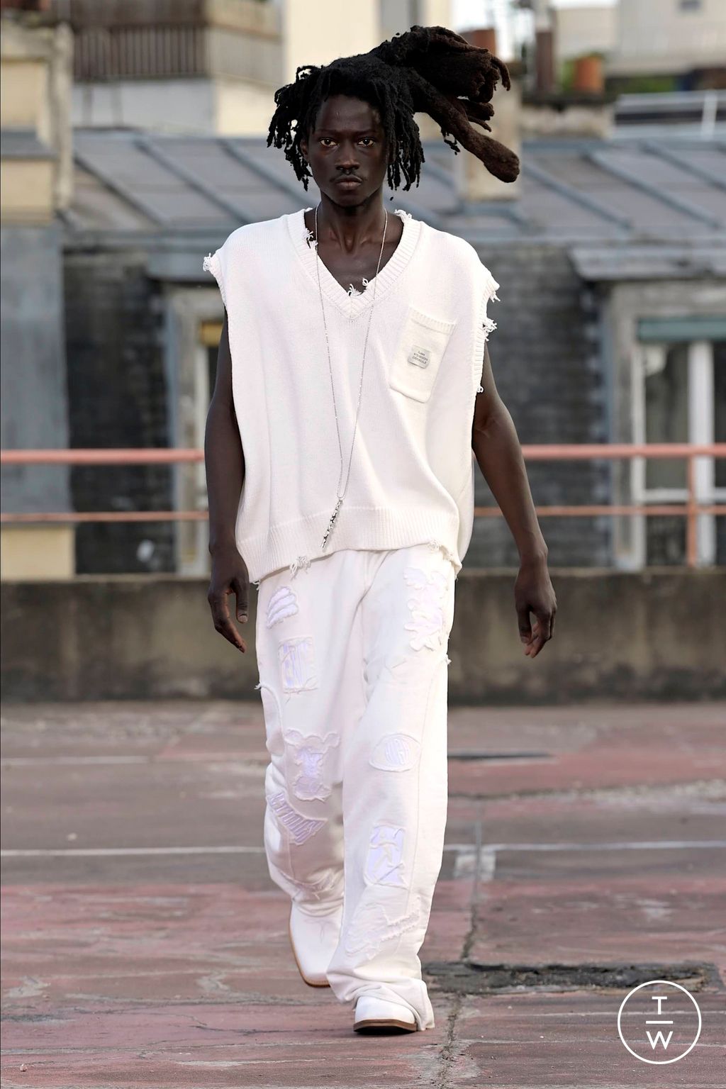 Fashion Week Paris Spring/Summer 2024 look 42 from the Études collection menswear