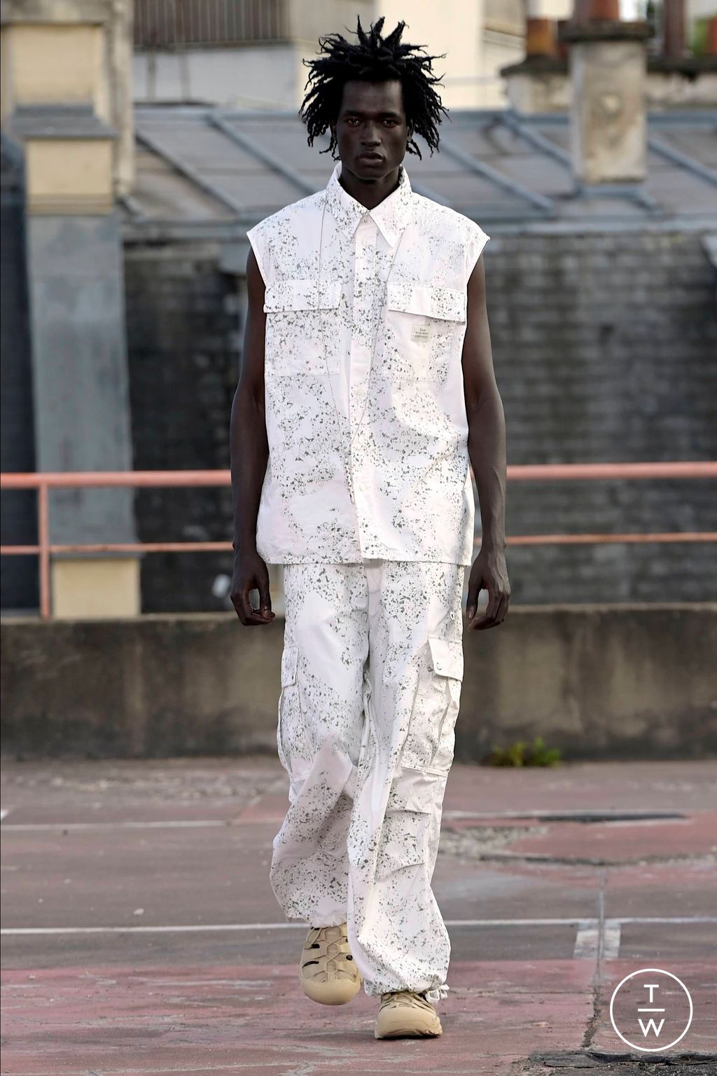 Fashion Week Paris Spring/Summer 2024 look 45 from the Études collection menswear