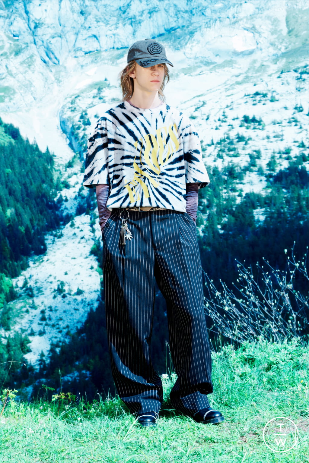 Fashion Week Paris Spring/Summer 2022 look 21 from the Études collection 男装