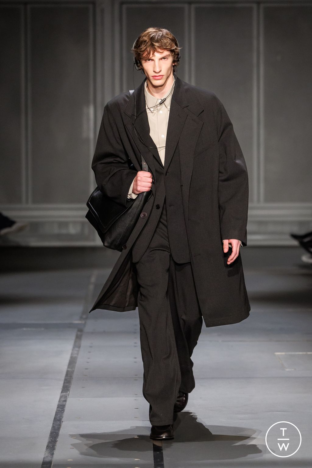 Fashion Week Paris Fall/Winter 2026 look 1 from the Études Studio collection menswear