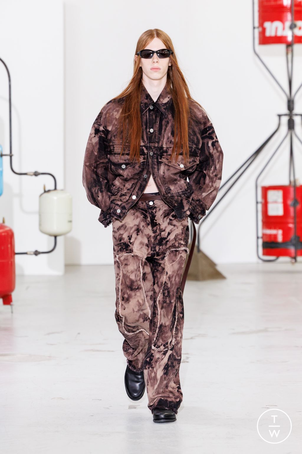 Fashion Week Paris Spring/Summer 2026 look 7 de la collection Études Studio menswear