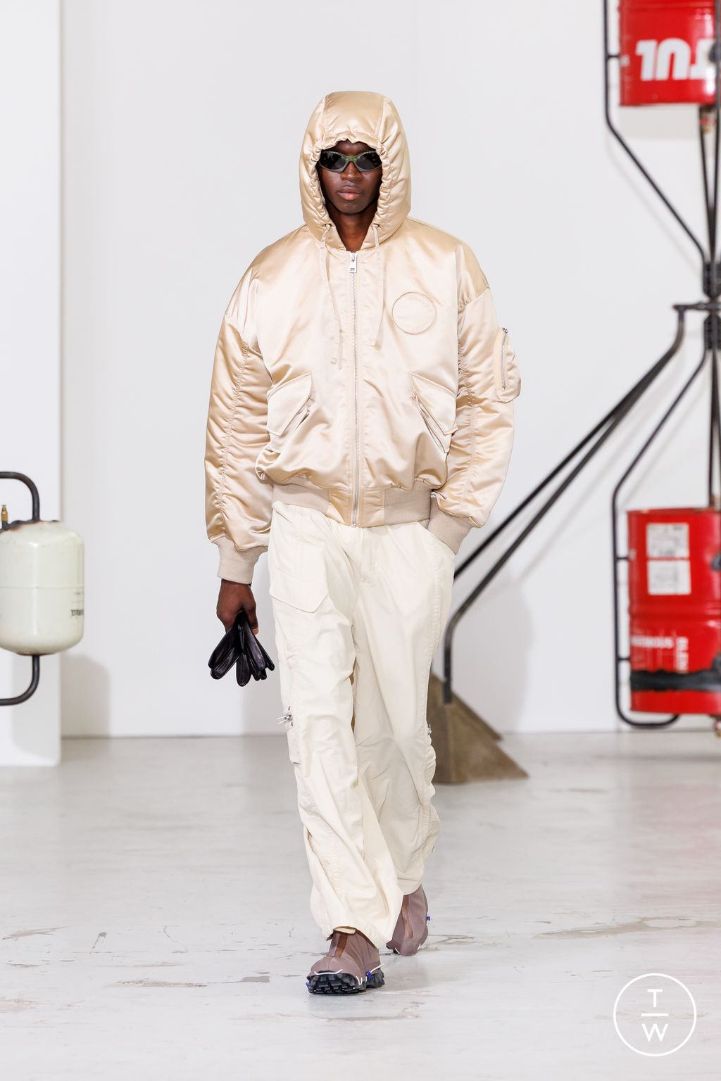 Fashion Week Paris Spring/Summer 2026 look 12 de la collection Études Studio menswear