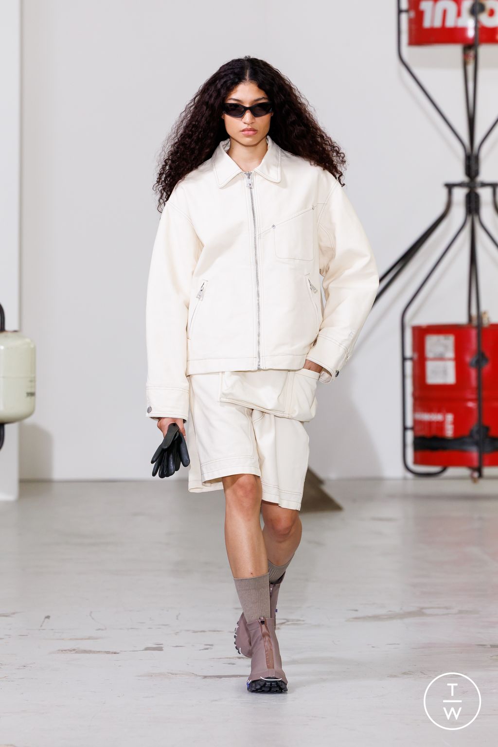 Fashion Week Paris Spring/Summer 2026 look 14 from the Études Studio collection menswear