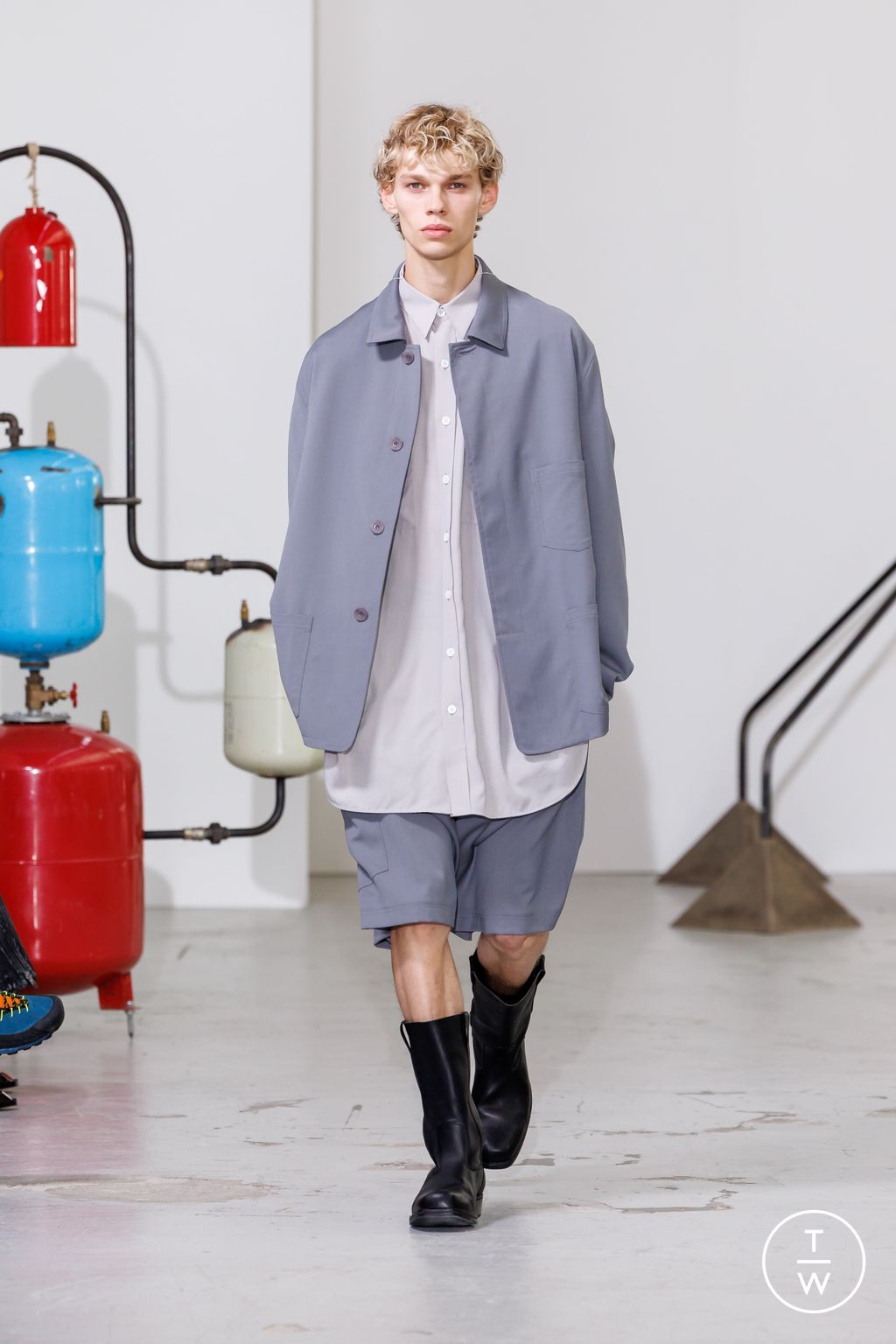 Fashion Week Paris Spring/Summer 2026 look 24 from the Études Studio collection menswear