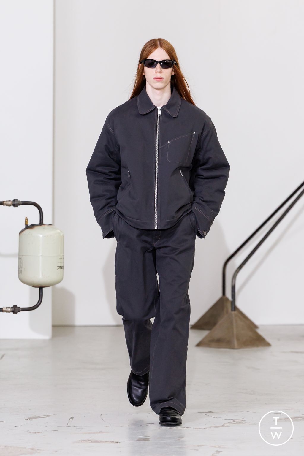 Fashion Week Paris Spring/Summer 2026 look 27 de la collection Études Studio menswear