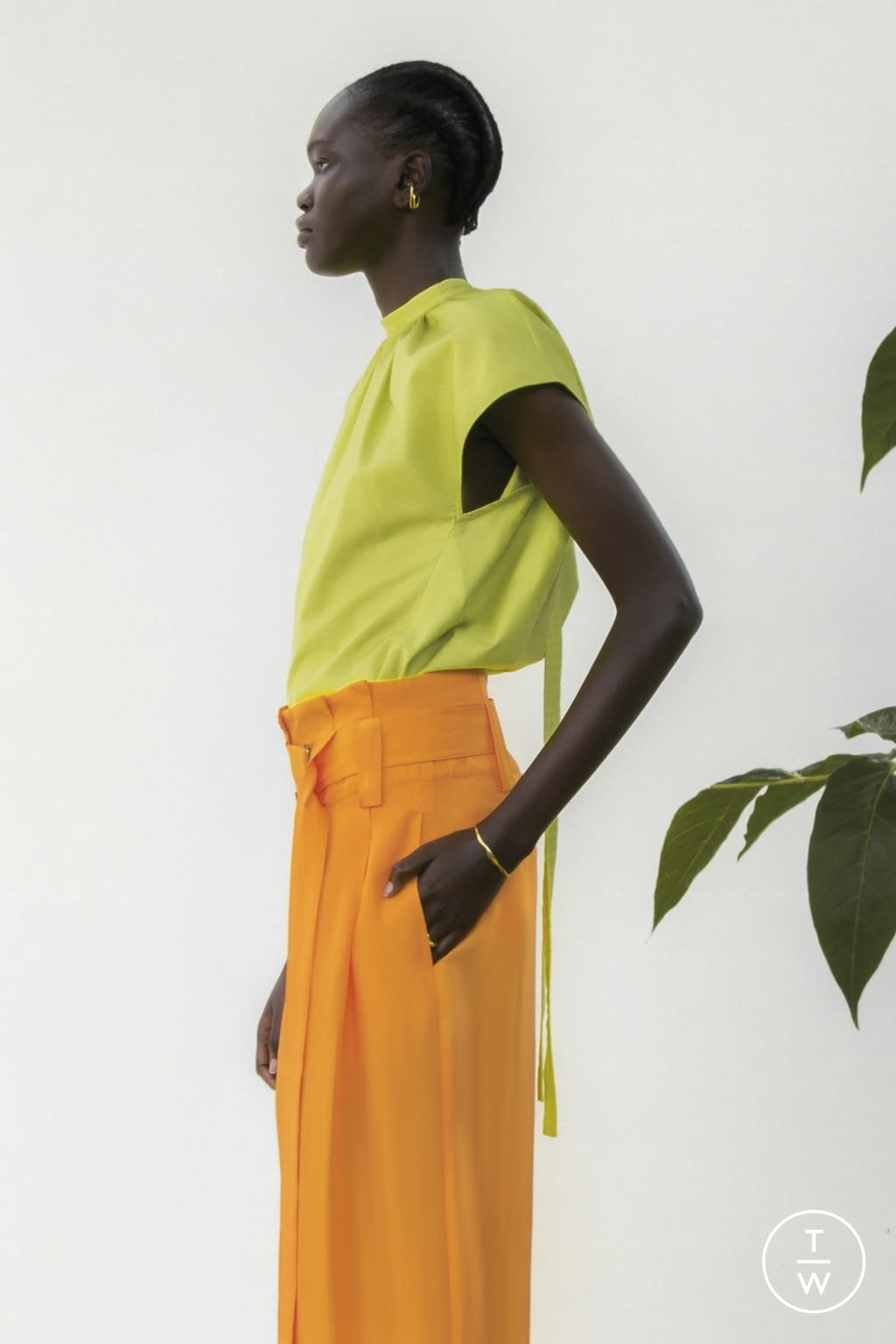 Fashion Week London Spring/Summer 2022 look 3 de la collection Eudon Choi womenswear
