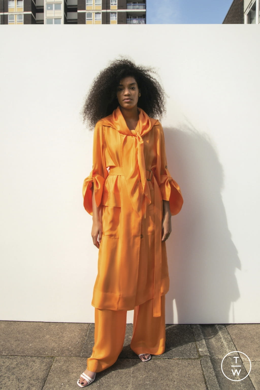 Fashion Week London Spring/Summer 2022 look 4 de la collection Eudon Choi womenswear